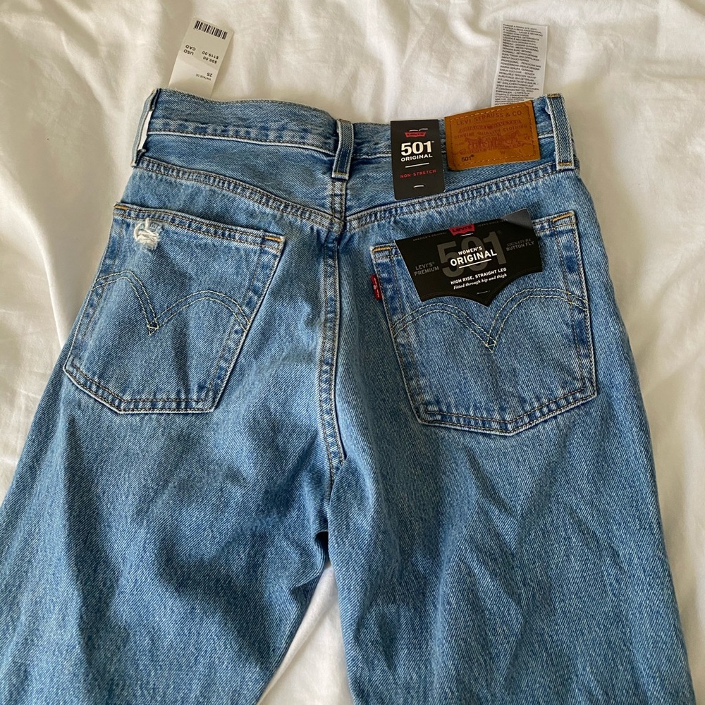 LEVI JEANS